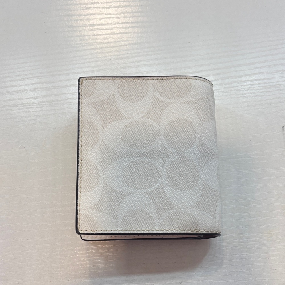 Coach Cream and Gold Women's Wallet - Picture 4 of 5